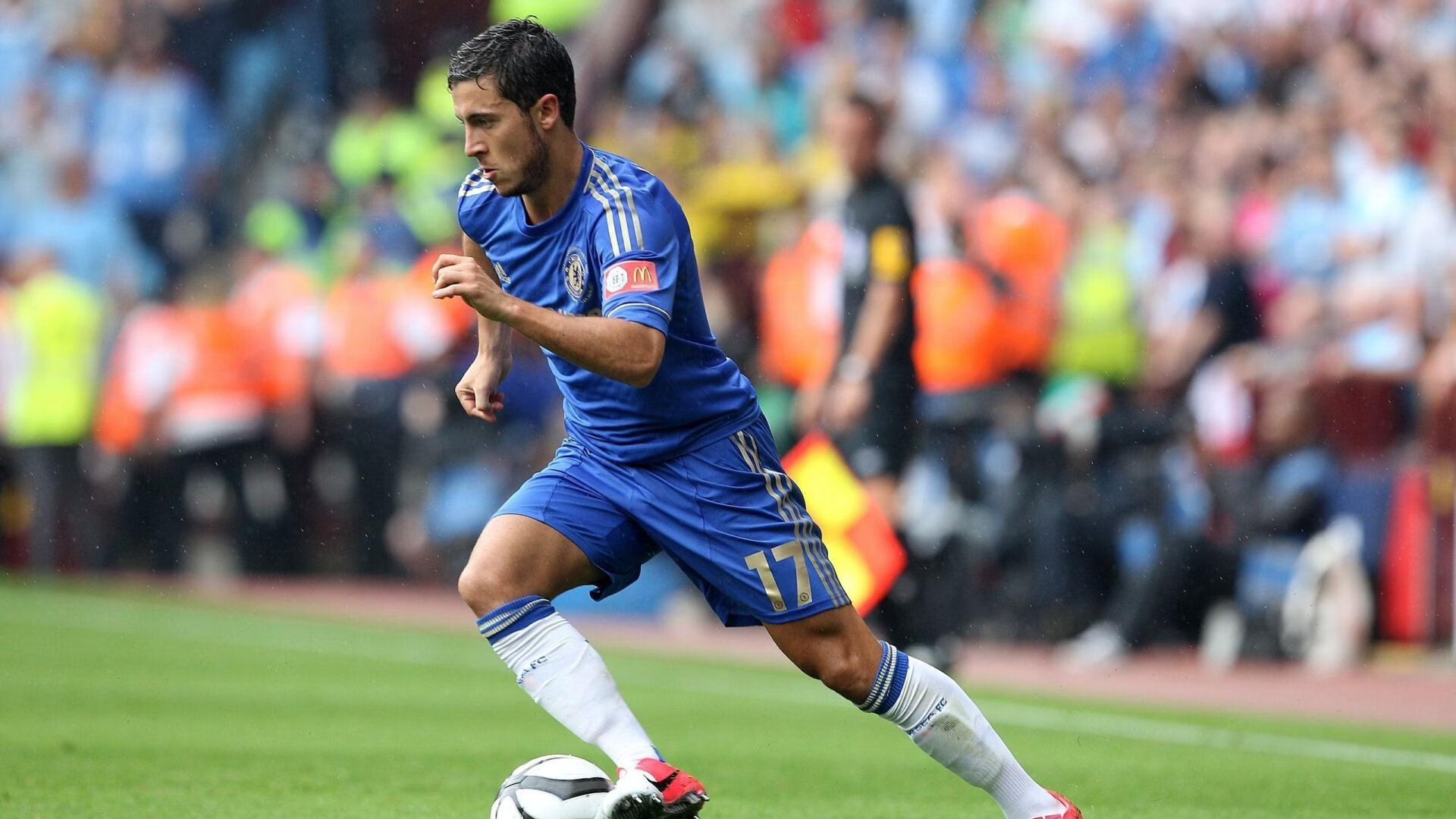 KPL鸟巢门票秒空玩家排队抢票场面堪比演唱会,英雄联盟鸟巢比赛门票多少钱