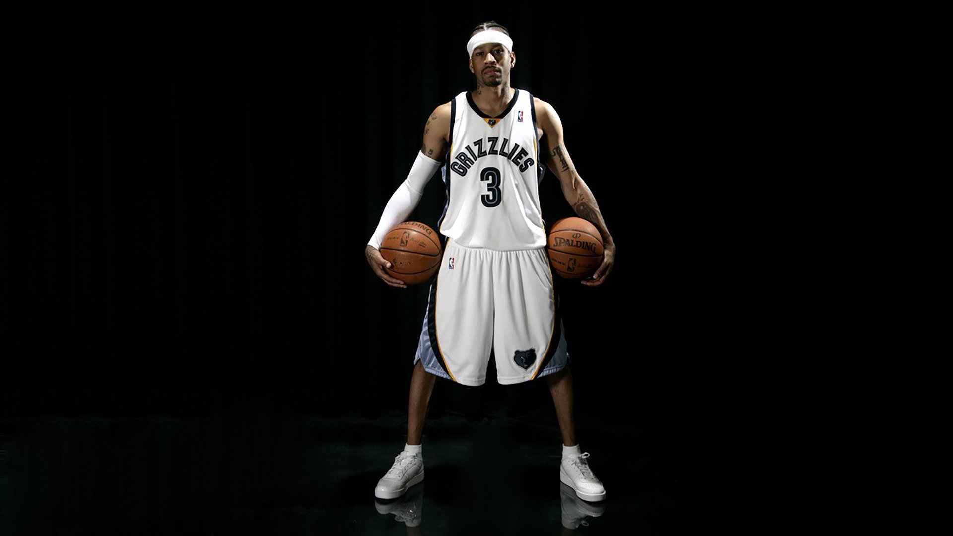 全运会男篮：俞泽辰运球突破，垫一步上演单臂暴扣，辽宁男篮俞泽辰父母