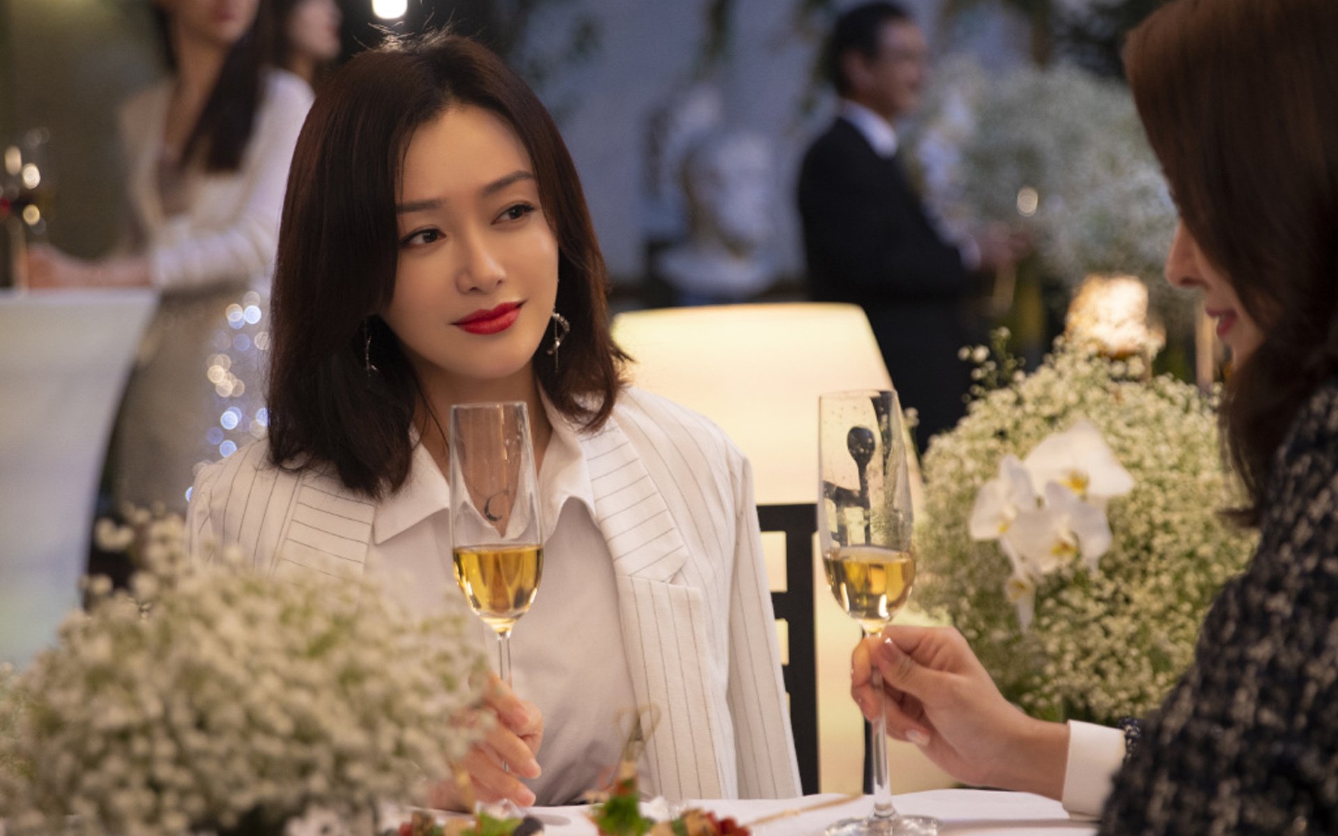 门兴格拉德巴赫保持高压态势连取胜利，门兴格拉德巴赫首发